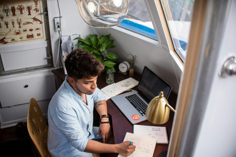 Why Desk Ergonomics Matter for Remote Workers